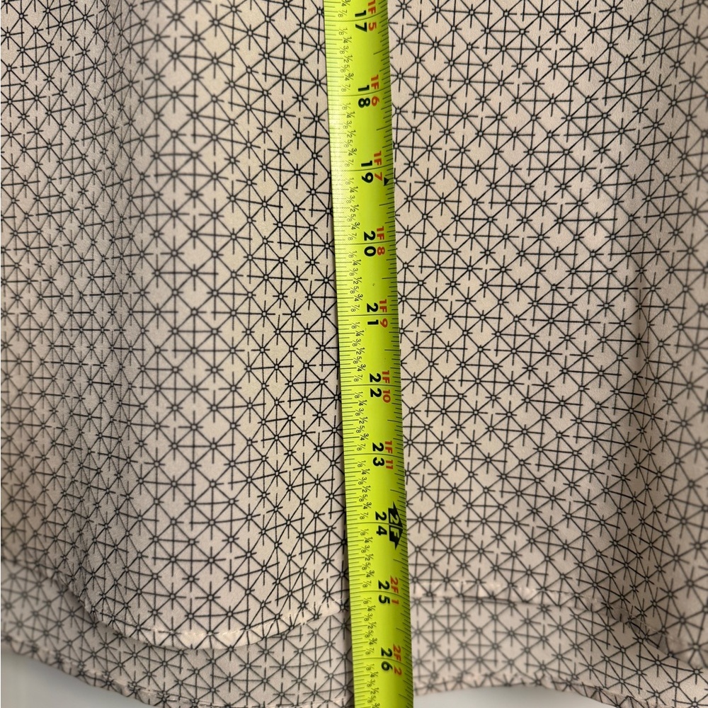 Patterned Cream Top - Picture 3 of 3